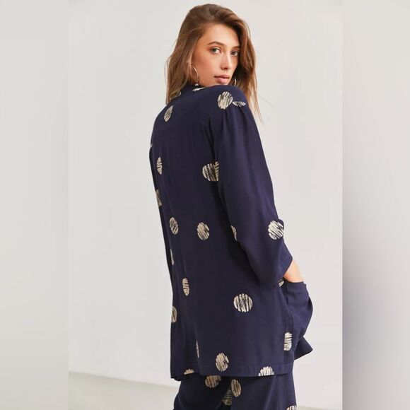 Silence + Noise relaxed open front navy blazer - Picture 3 of 8